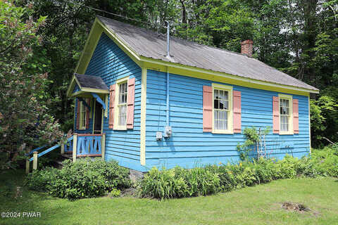 Stardust Trail, Equinunk, PA 18417