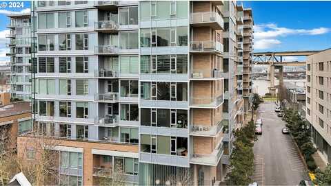 S River Dr, Portland, OR 97201