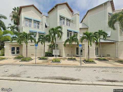 10Th, NAPLES, FL 34102