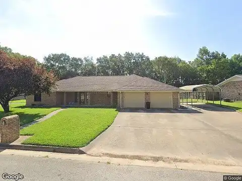 Hollybrook St, Gilmer, TX 75644