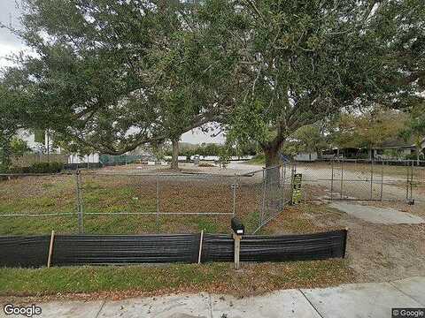 Sunset Point Rd #R4, Clearwater, FL 33755