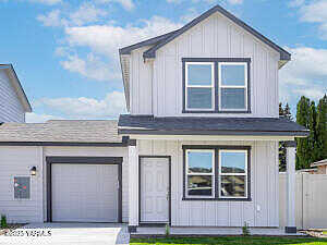 W Oak Ave, Yakima, WA 98903