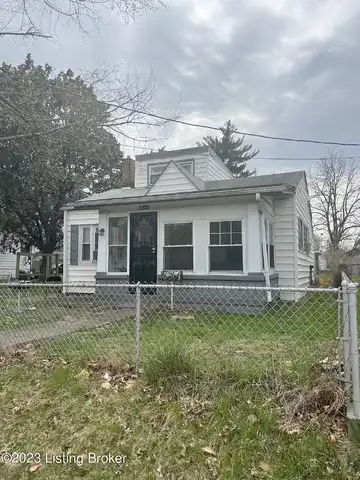Larkwood, LOUISVILLE, KY 40212