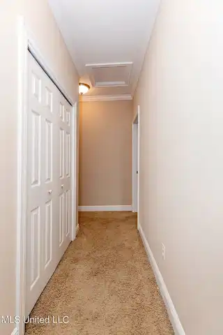 Armand Oaks, OCEAN SPRINGS, MS 39564