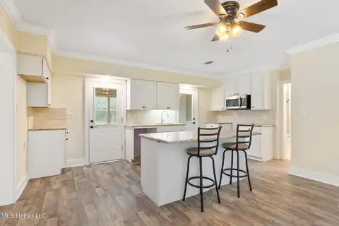 Reeves, LAUREL, MS 39443