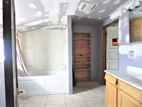 13Th, PORT HURON, MI 48060