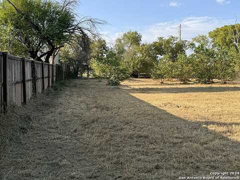 Chavaneaux, SAN ANTONIO, TX 78214