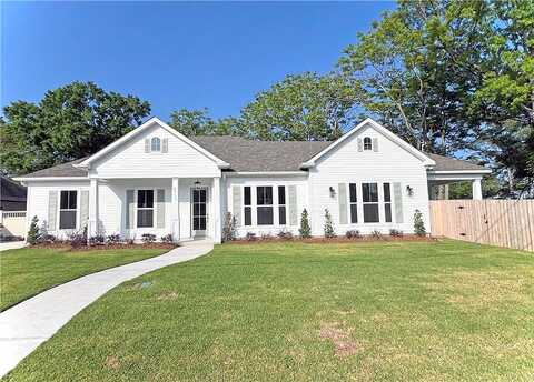 Belle Grove Pl, River Ridge, LA 70123