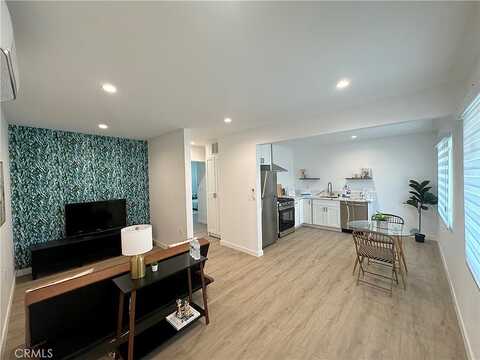 Warwick Avenue #4, Los Angeles, CA 90032