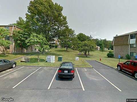 Quaker Lane #B205, Warwick, RI 02886