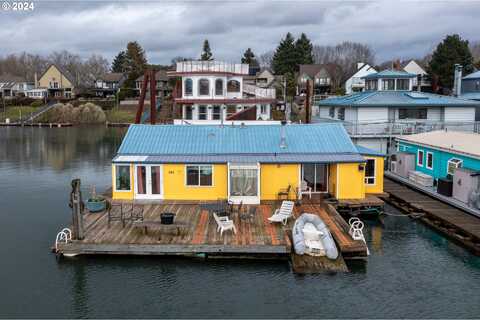 N Tomahawk Island Dr, Portland, OR 97217