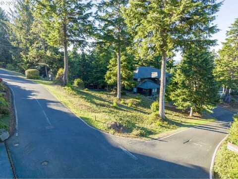 Surf View Dr, GlenedenBeach, OR 97388