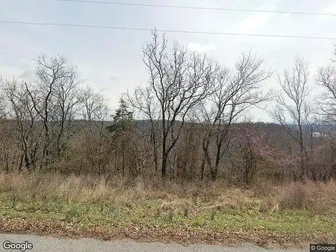 Cypress Point Ln, Eureka Springs, AR 72631
