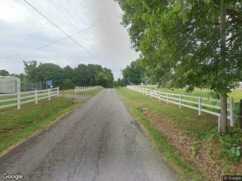 Keeble Rd, Maryville, TN 37804