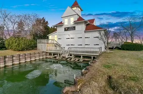 Hathaway, KEWAUNEE, WI 54216