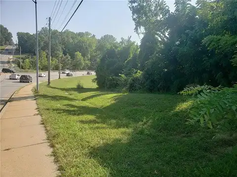 Nw 68 Terrace, Gladstone, MO 64118