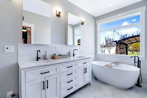 Steen, VERADALE, WA 99037
