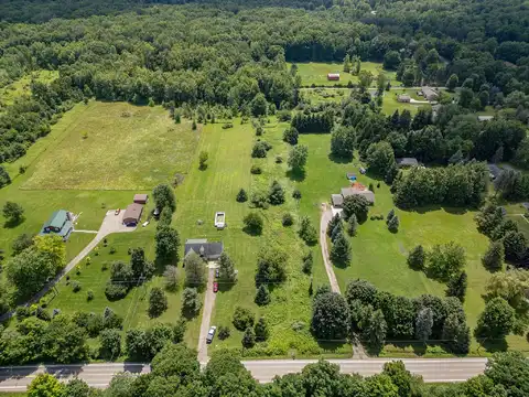 Oakwood Road, Ortonville, MI 48462