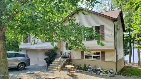 Waterfront, TOBYHANNA, PA 18466