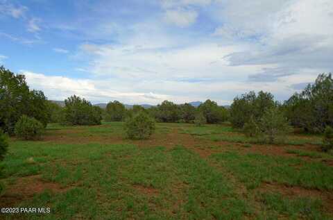 Cumberland Road, Ash Fork, AZ 86320