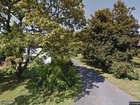 Oak, STAUNTON, VA 24401