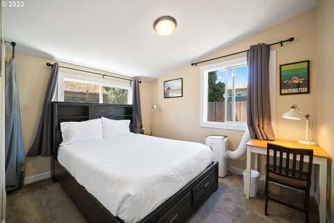 Fourth Plain, VANCOUVER, WA 98660
