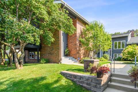 Woodview, MINNEAPOLIS, MN 55439