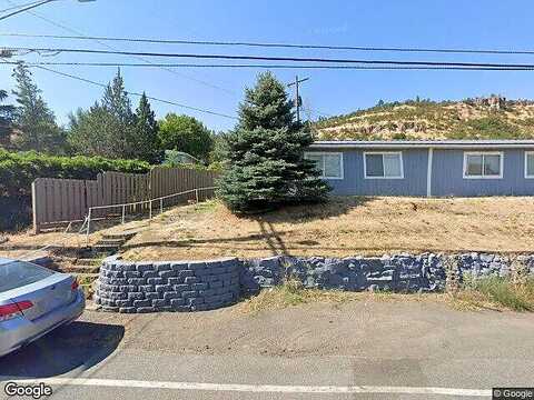 10Th, THE DALLES, OR 97058