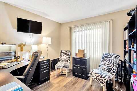 Lake, TAMPA, FL 33610