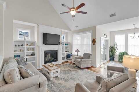 Longleaf, CHESAPEAKE, VA 23321