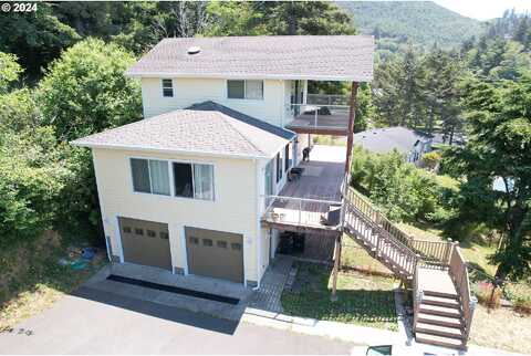 10Th, GOLD BEACH, OR 97444