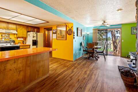 Lotno, BEND, OR 97701