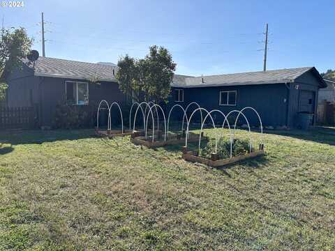 1St, OAKRIDGE, OR 97463