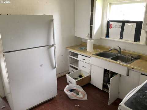 7Th, KELSO, WA 98626