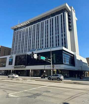 Broadway, ROCHESTER, MN 55904