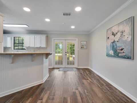Ann, CRAWFORDVILLE, FL 32327