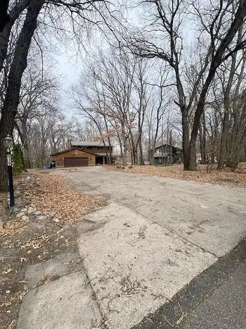 Lois, CIRCLE PINES, MN 55014