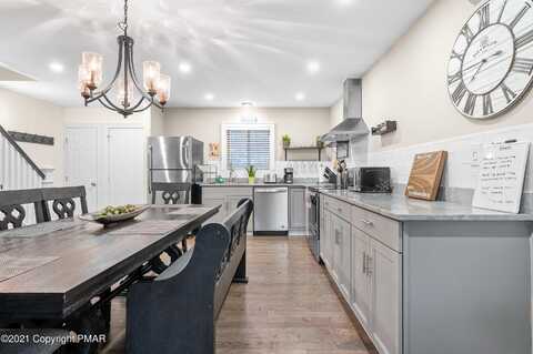 Middle Village, TANNERSVILLE, PA 18372