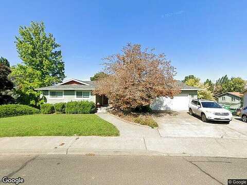 Royal Crest, THE DALLES, OR 97058