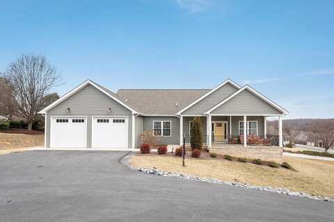 Heather, STAUNTON, VA 24401