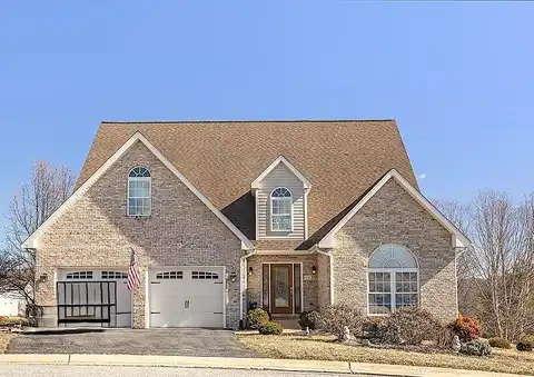 Shawn, STAUNTON, VA 24401