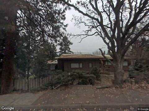 16Th, THE DALLES, OR 97058