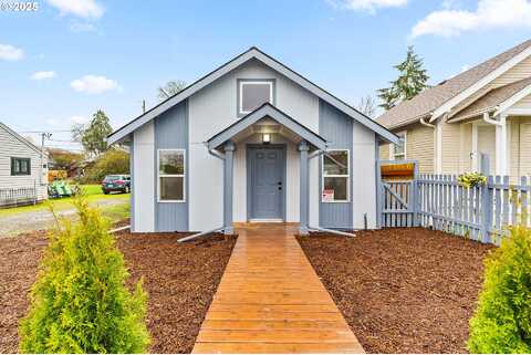 Holly, JUNCTION CITY, OR 97448