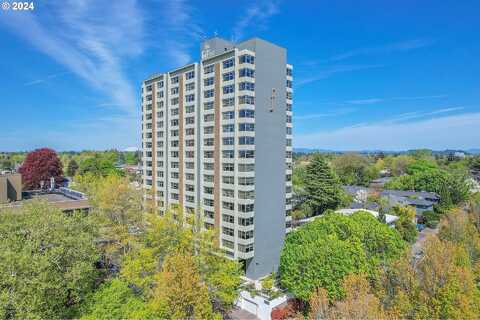 17Th, PORTLAND, OR 97232