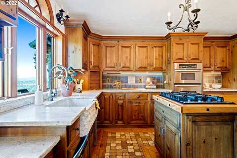 Skyland, LAKE OSWEGO, OR 97034