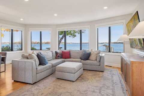 Shadywood, WAYZATA, MN 55391