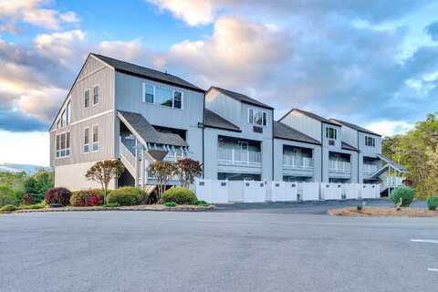Smith Mountain Lake, HUDDLESTON, VA 24104