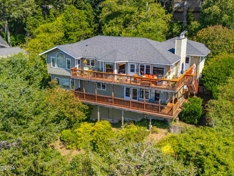 King, YACHATS, OR 97498