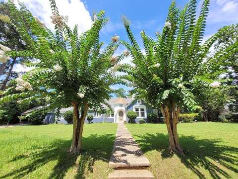 11Th, QUINCY, FL 32351