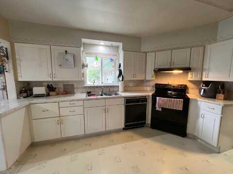 Esta, CRESCENT CITY, CA 95531